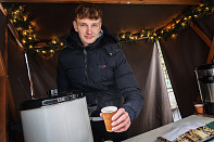 Svařák a losování adventní soutěže 19. 12. 2025