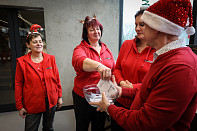 Svařák a losování adventní soutěže 19. 12. 2025